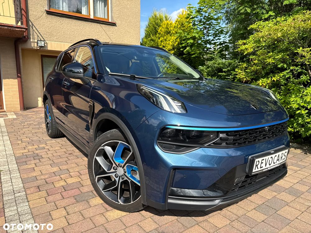 Lynk & Co 01