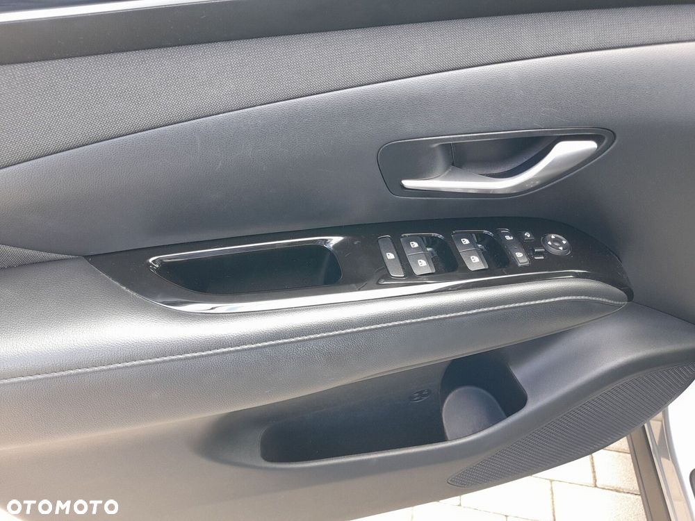 Hyundai Tucson 1.6 T-GDi HEV Executive 4WD - 12