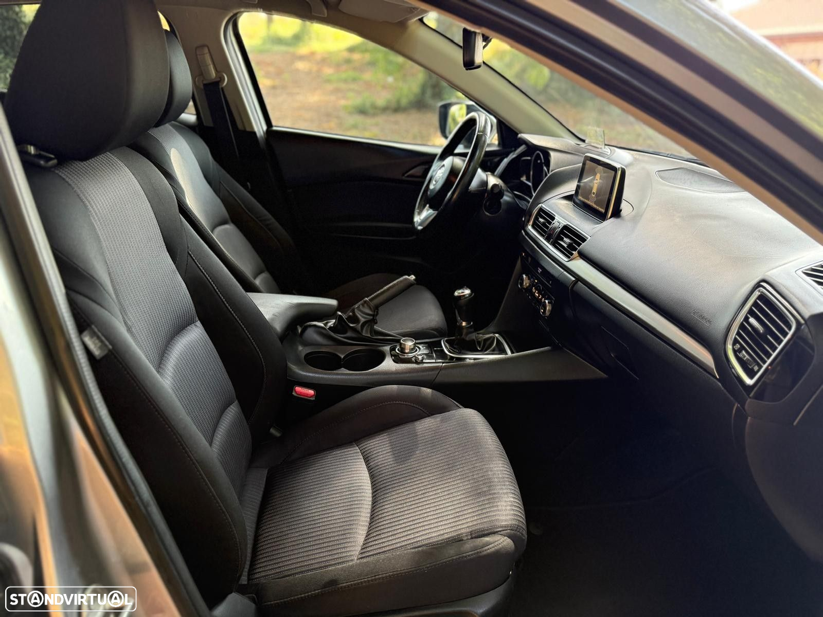 Mazda 3 1.5 Sky-D Excellence Pack Leather Navi - 33