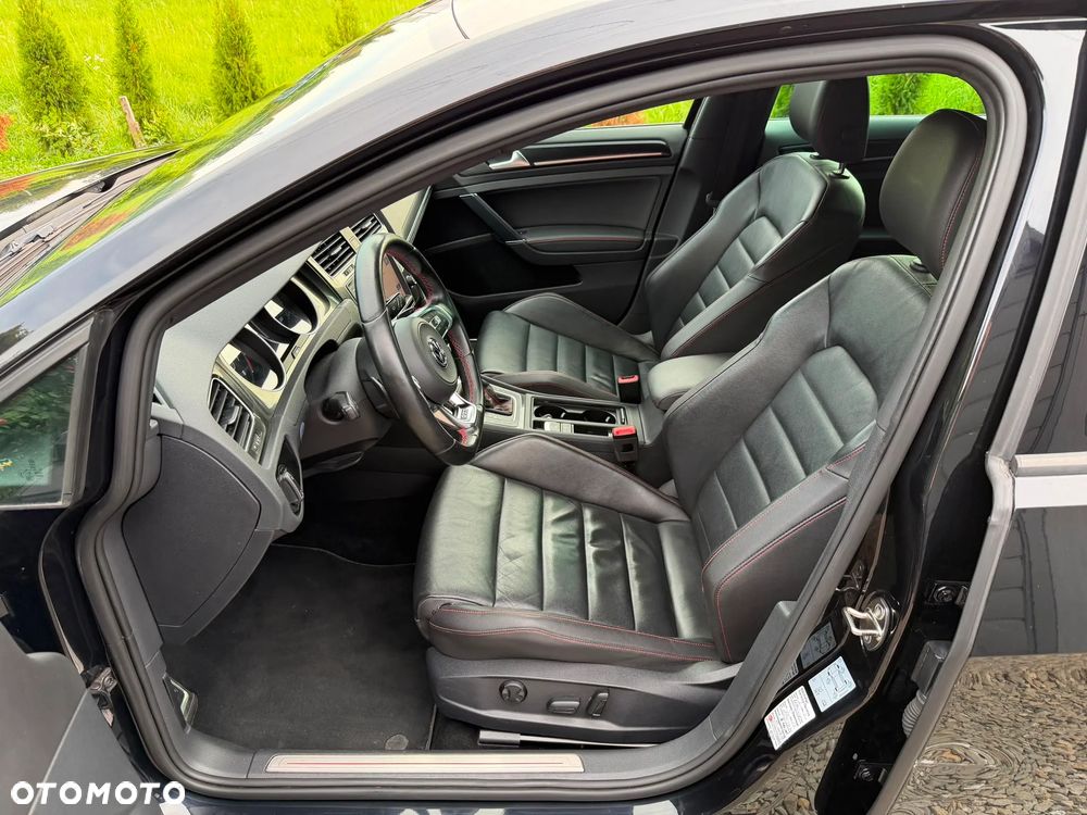 Volkswagen Golf GTI Performance BlueMotion Technology DSG - 21