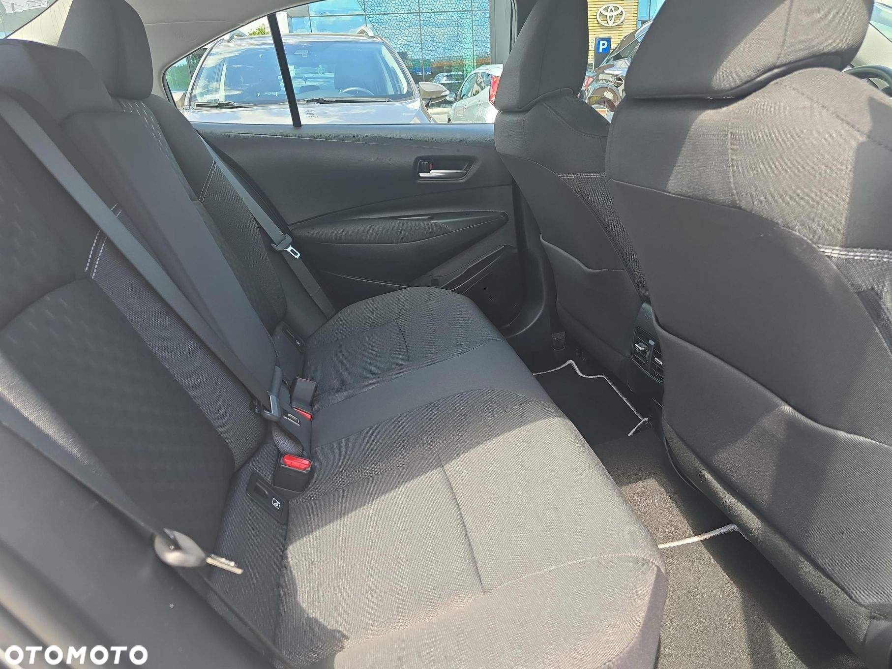 Toyota Corolla - 10