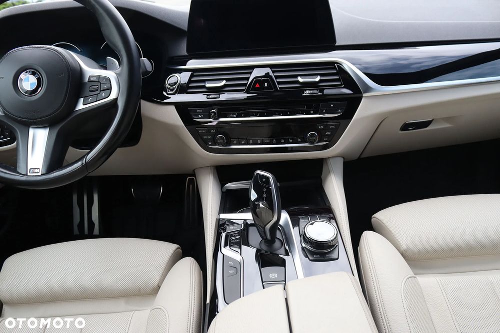 BMW Seria 5 530d xDrive M Sport sport - 8