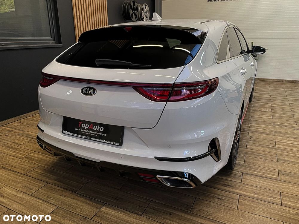 Kia ProCeed 1.6 T-GDI GT DCT - 12
