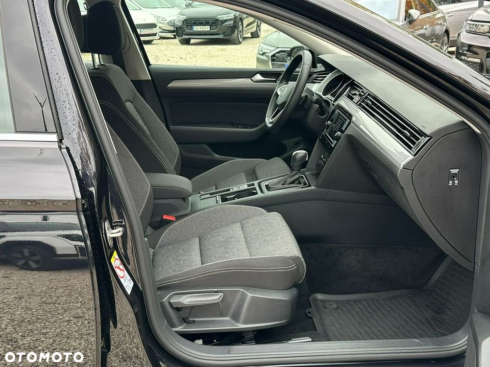Volkswagen Passat - 18