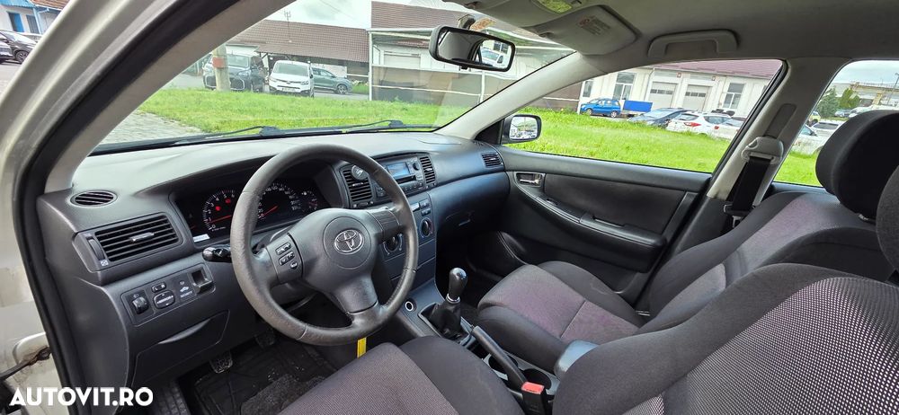 Toyota Corolla 1.6 Sdn. Xellence - 13