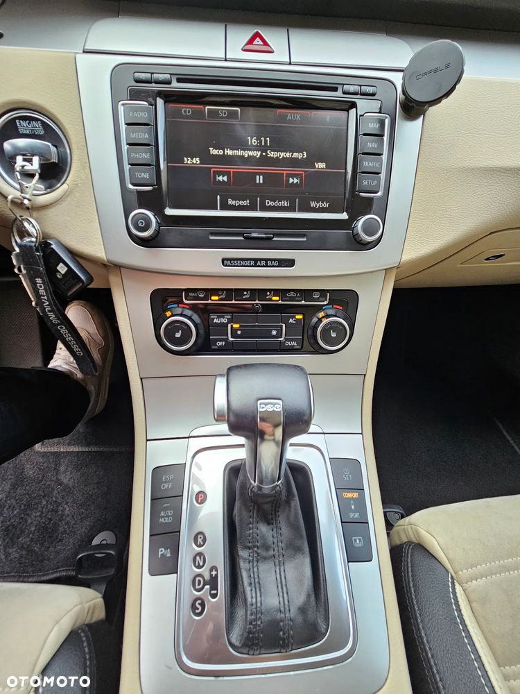 Volkswagen Passat CC - 17