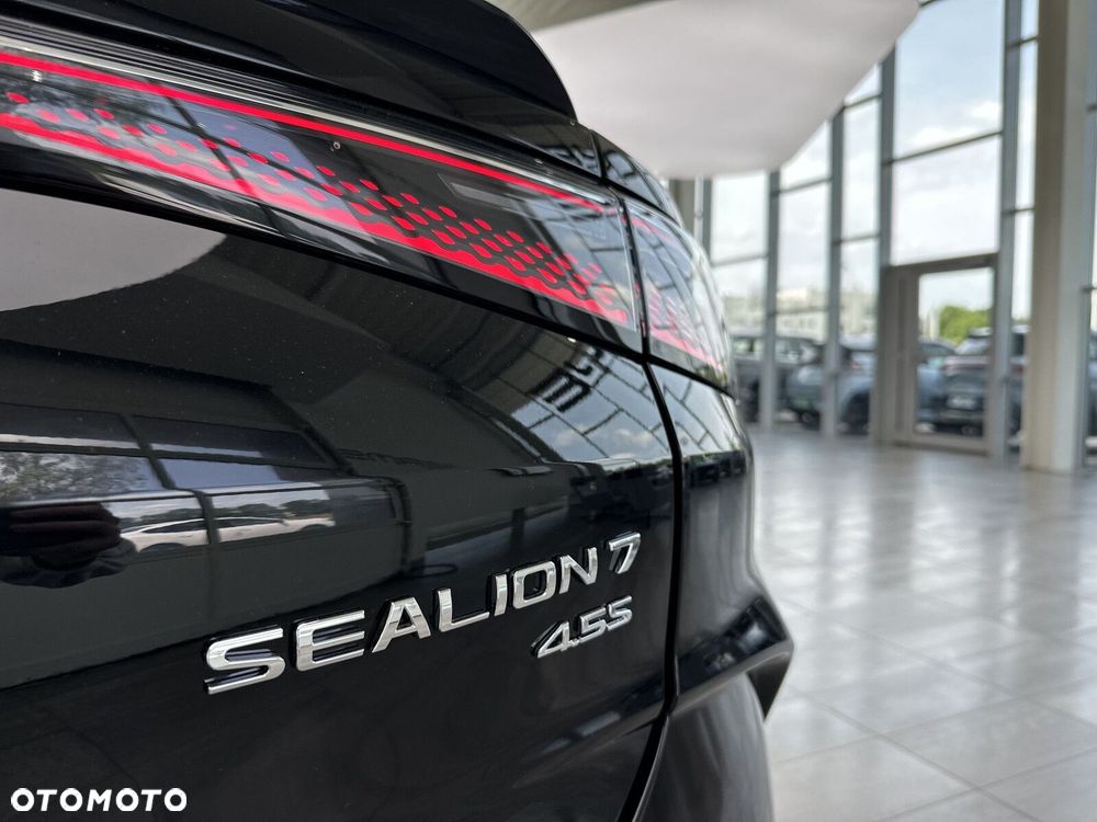 BYD Sealion 7 - 25