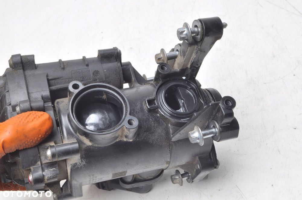 MINI F56 1.5 OBUDOWA TERMOSTATU 0631943 - 3