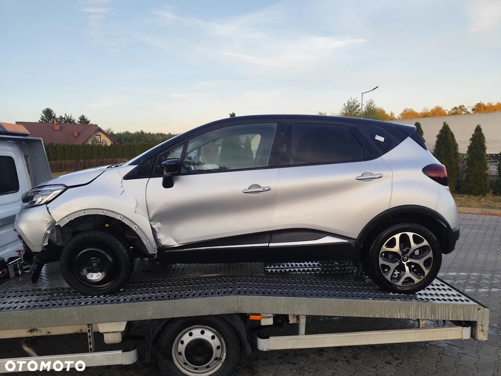 Renault Captur TCe 130 GPF BOSE EDITION - 8