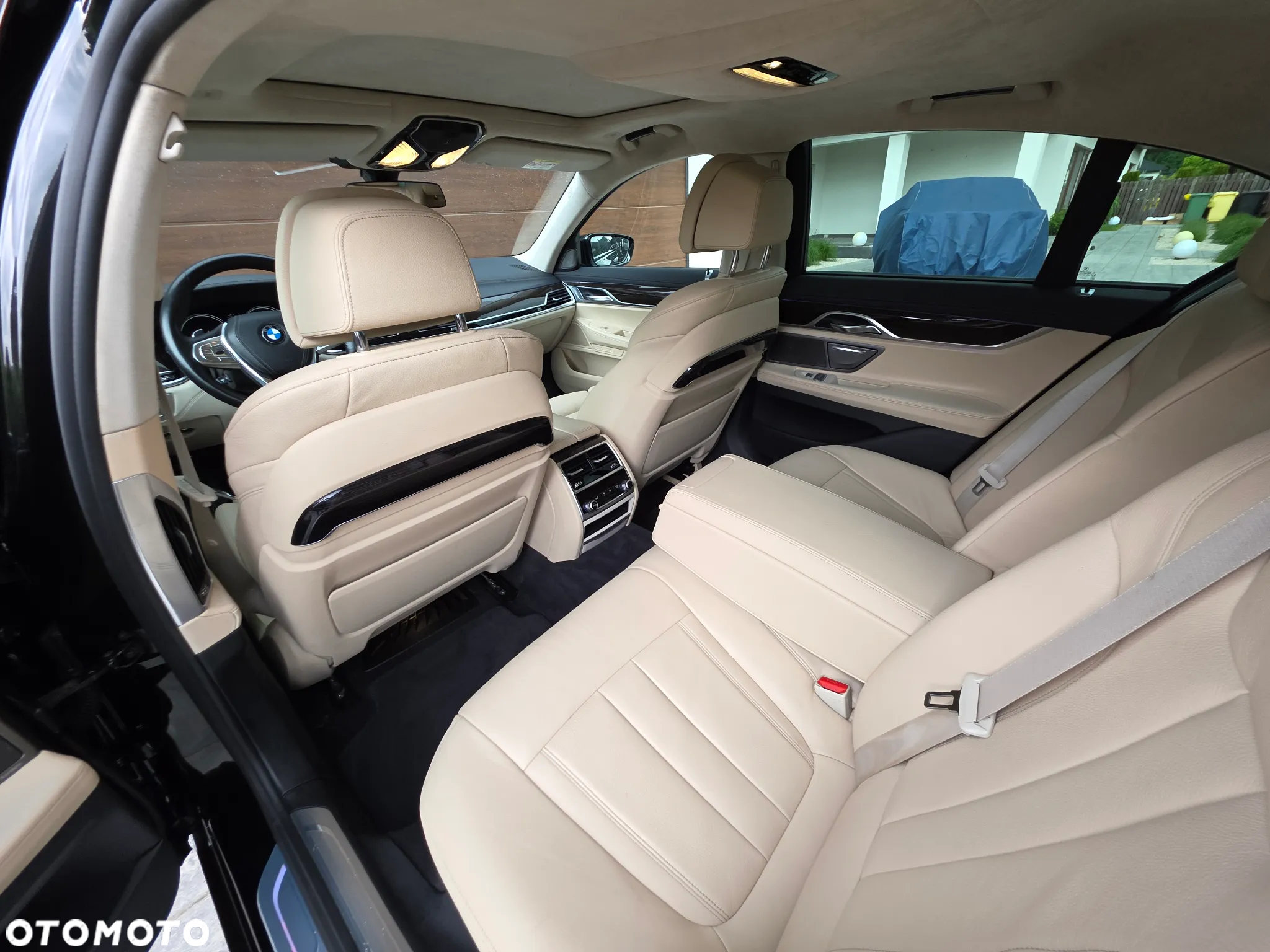 BMW Seria 7 750i xDrive - 7