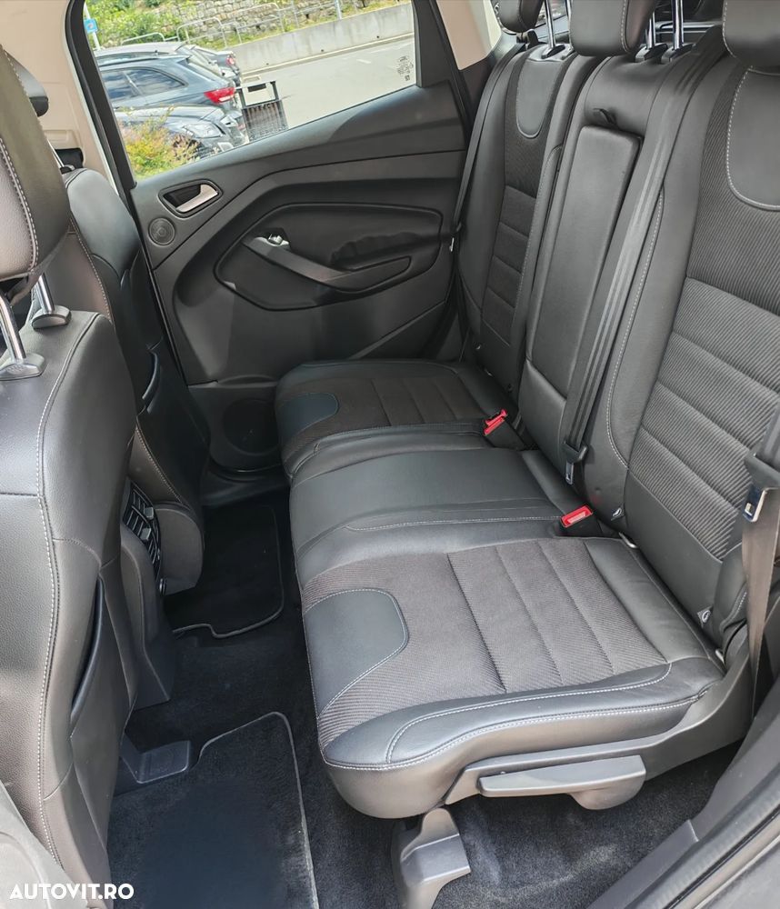 Ford Kuga 2.0 TDCi Powershift 4WD Titanium - 10