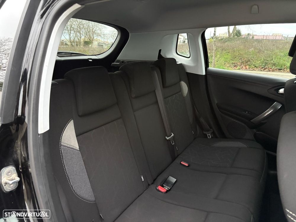 Peugeot 2008 1.2 PureTech Style - 10