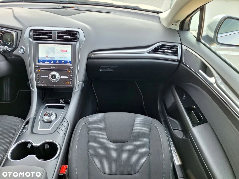 Ford Mondeo 2.0 EcoBlue Titanium - 28