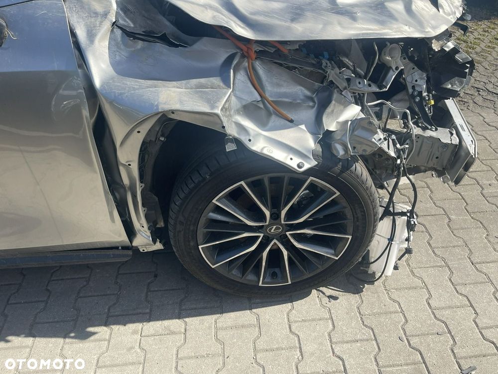 Lexus NX 350h Omotenashi AWD - 4