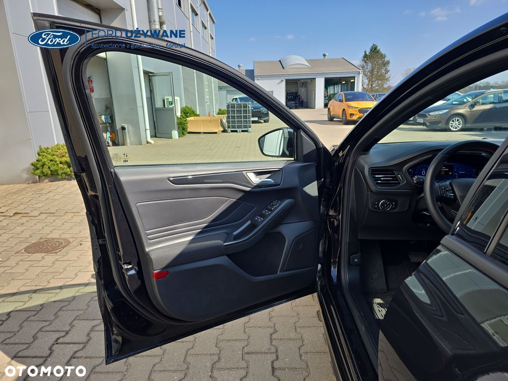 Ford Focus - 24