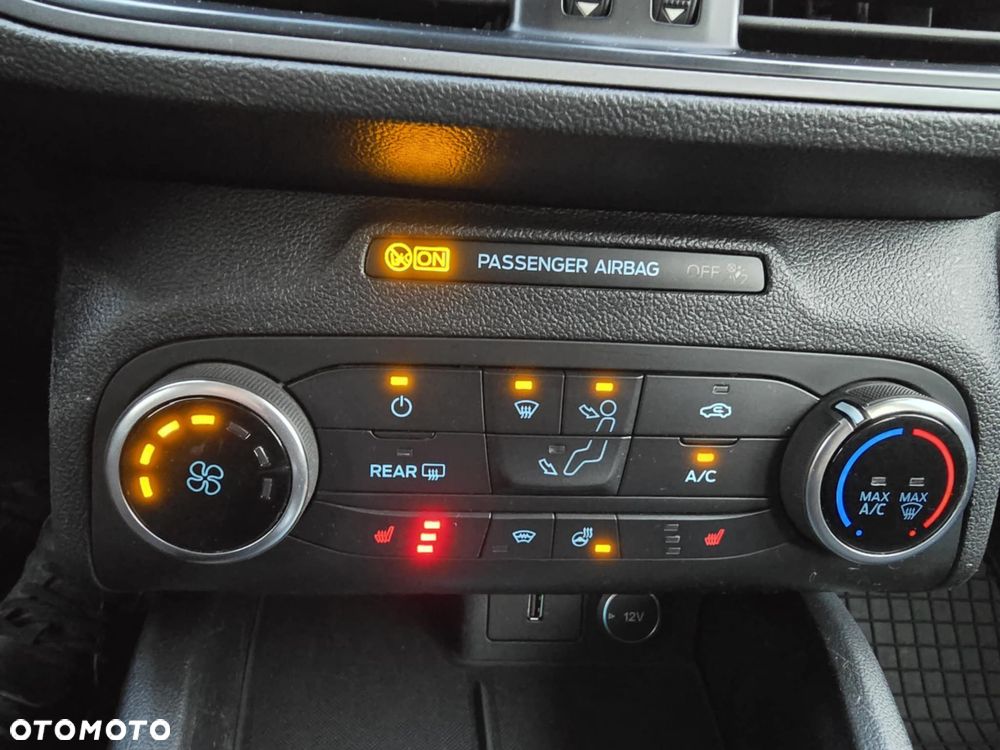 Ford Focus 1.5 TDCi Titanium - 32