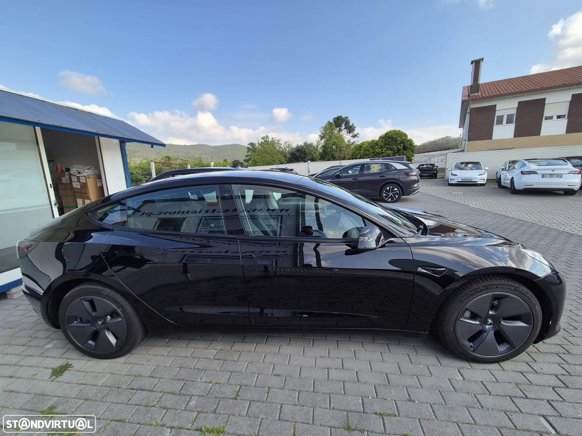 Tesla Model 3 Standard Range Plus RWD - 3