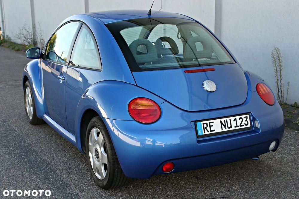 Volkswagen New Beetle - 25