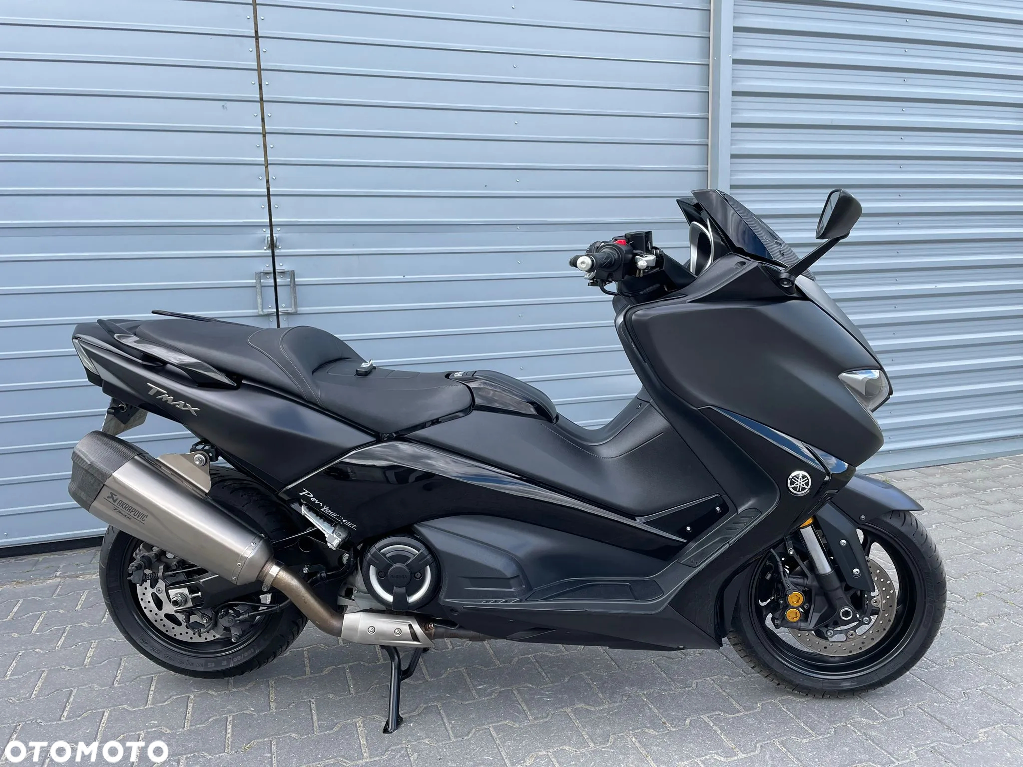 Yamaha Tmax - 16