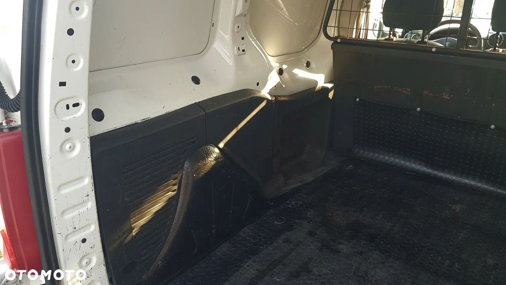 Peugeot Partner - 13