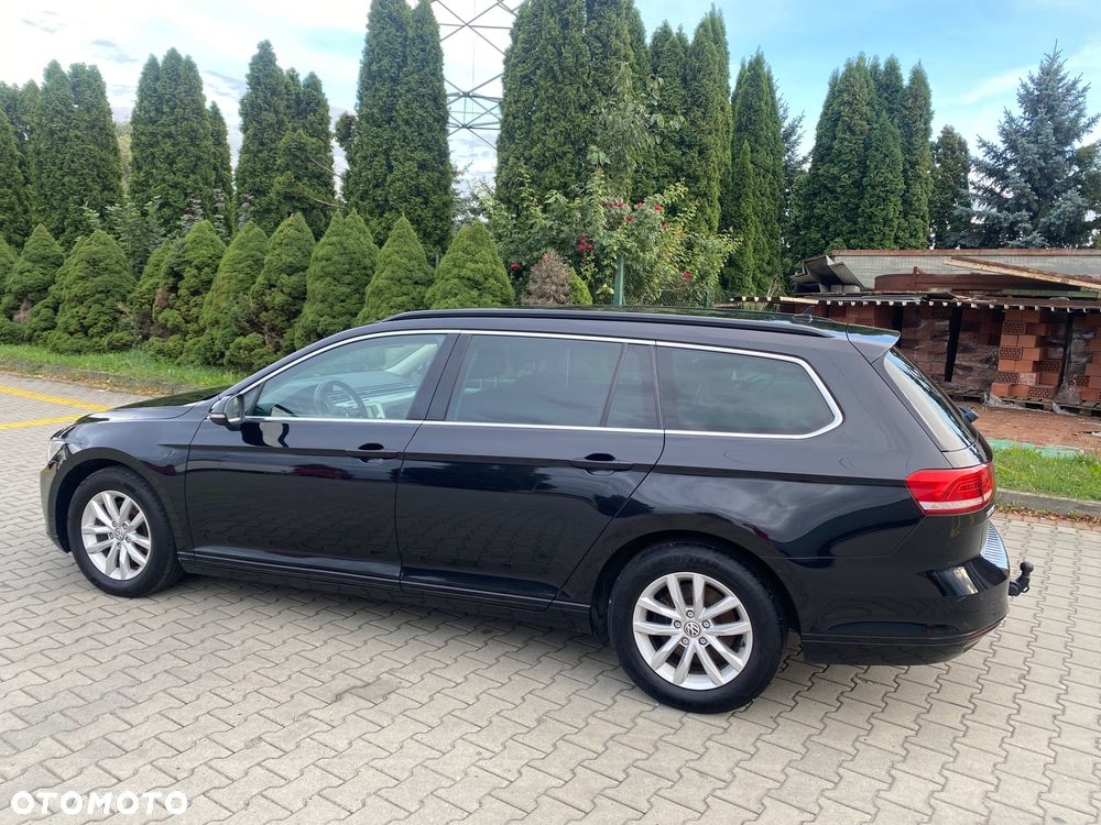 Volkswagen Passat - 12