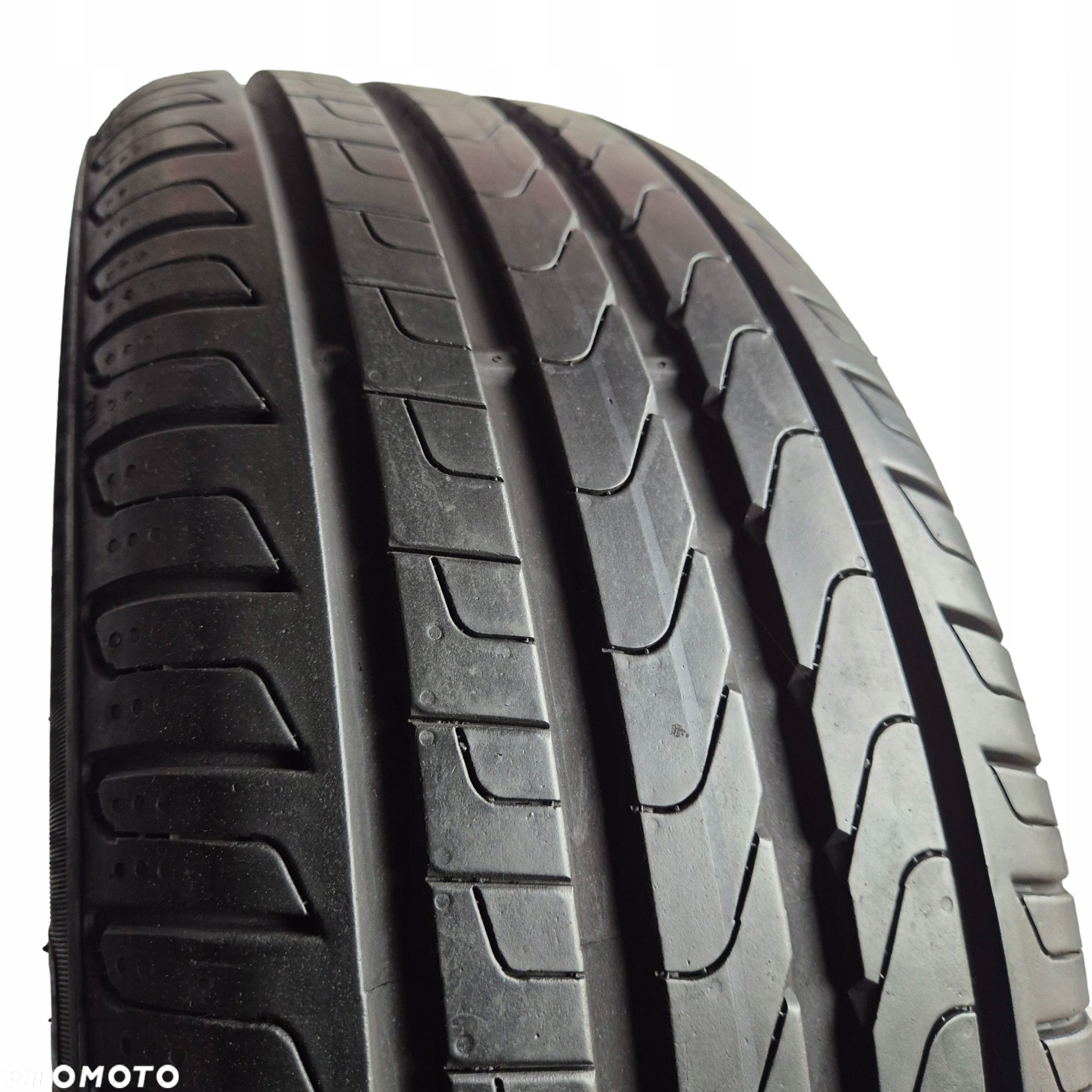 Pirelli cinturato P7 225/45 R18 91W 7-7.5mm - 1