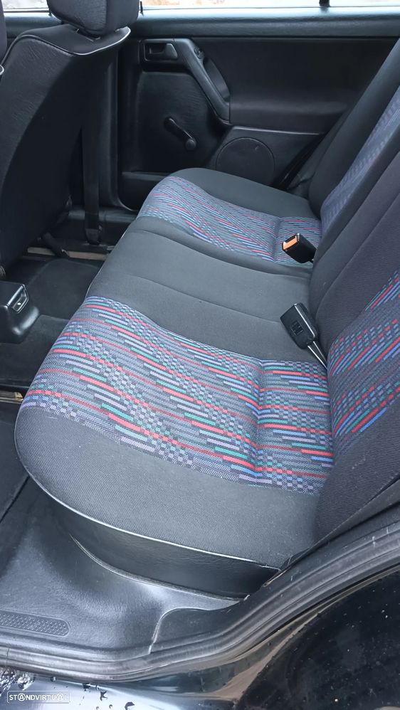 VW Golf 1.9 GTD - 11