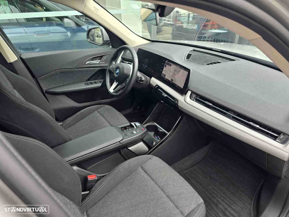 BMW iX1 xDrive30 - 7