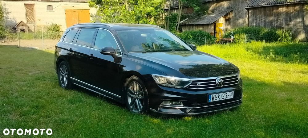 Volkswagen Passat - 1