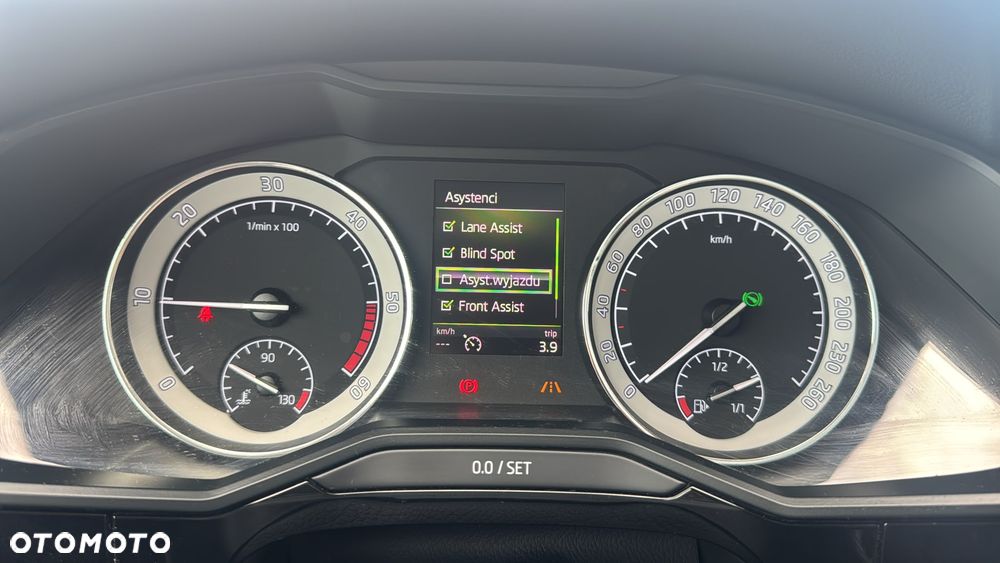 Skoda Superb 2.0 TDI 4x4 L&K DSG - 14