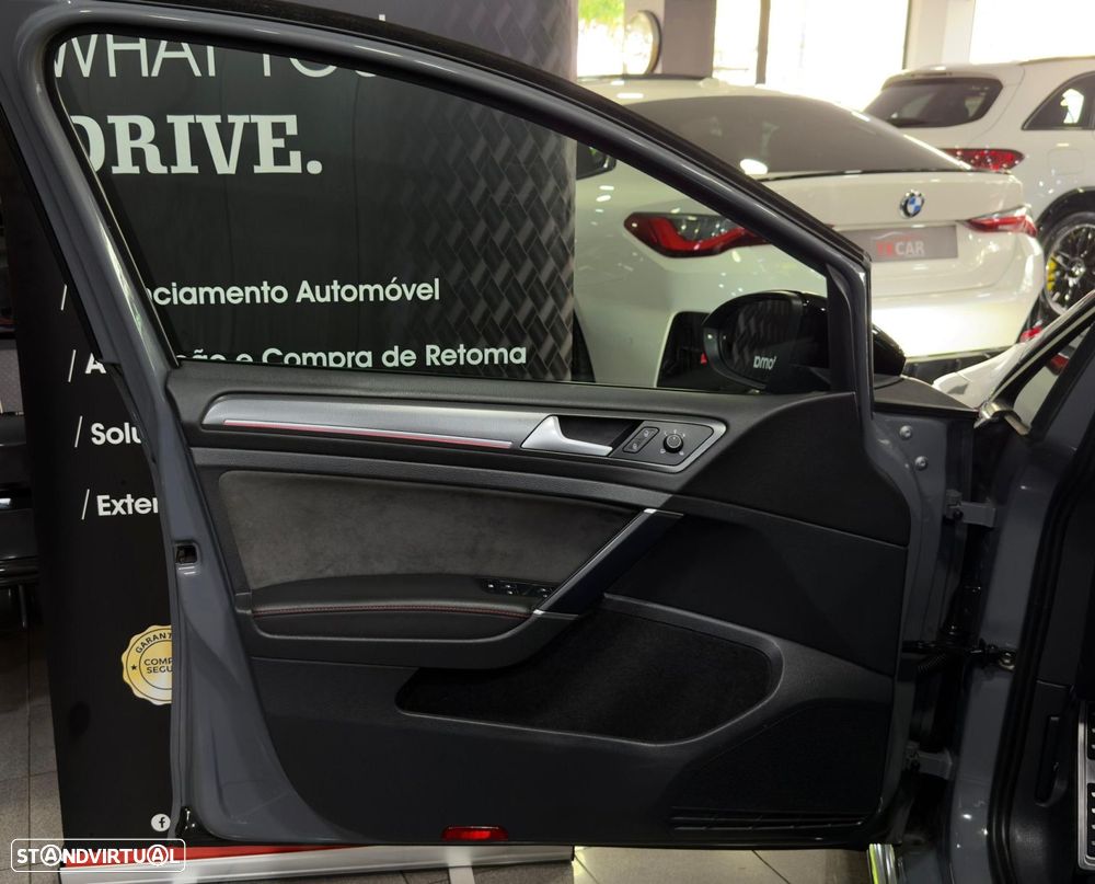 VW Golf 2.0 TSI GTi TCR DSG - 45