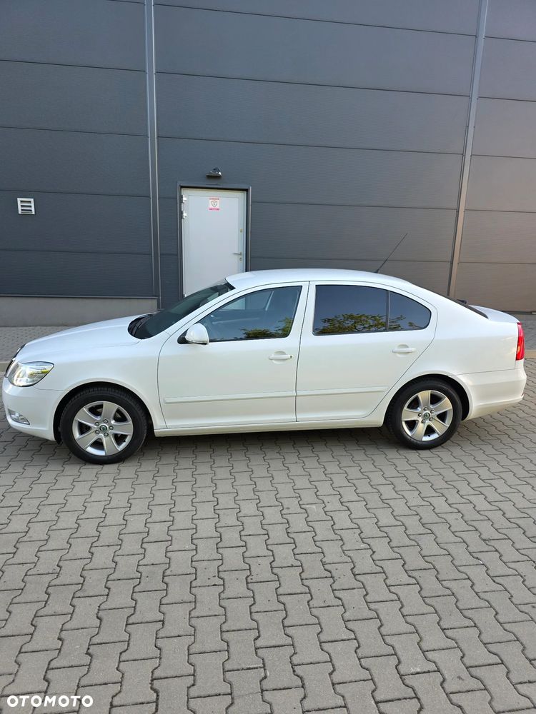 Skoda Octavia 1.6 Elegance EU5 - 11