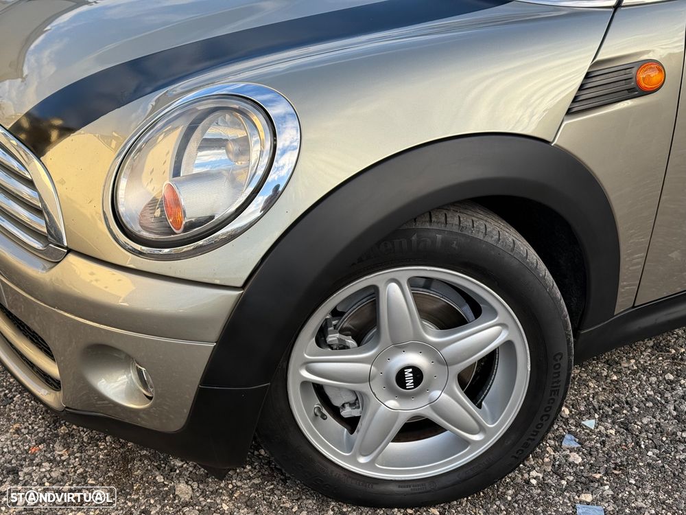 MINI 3 Portas Cooper D - 5