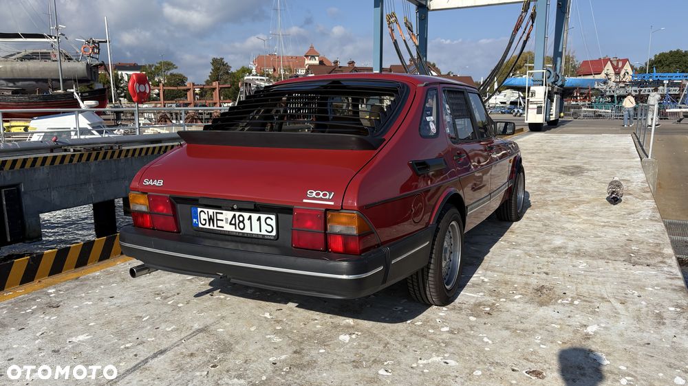 Saab 900 - 3