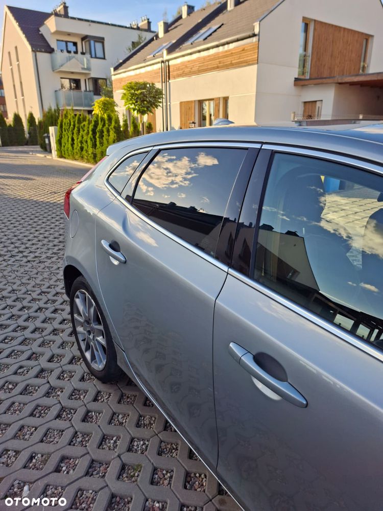 Volvo V40 D4 Drive-E Momentum - 6