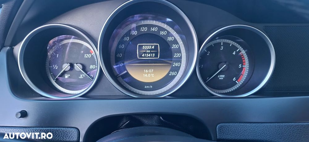 Mercedes-Benz C 220 CDI DPF BlueEFFICIENCY - 4