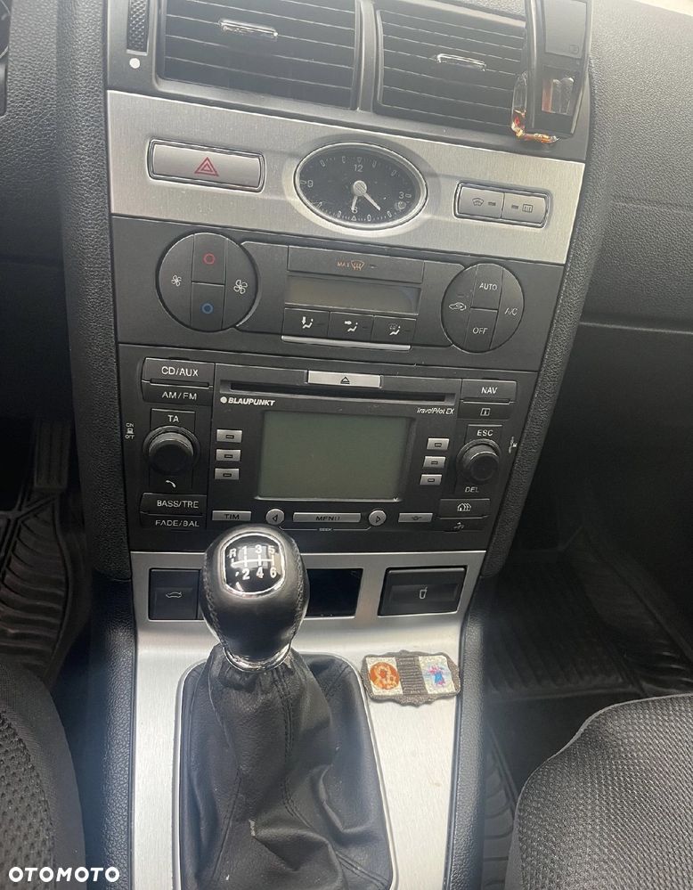 Ford Mondeo 2.0 TDCI DPF Ambiente - 30