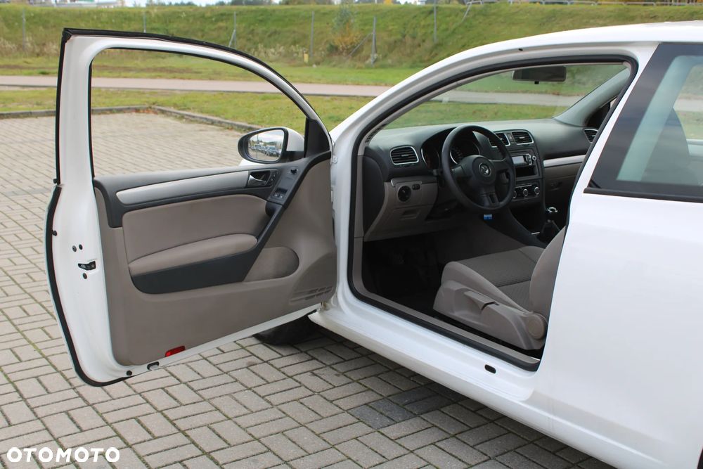 Volkswagen Golf - 17
