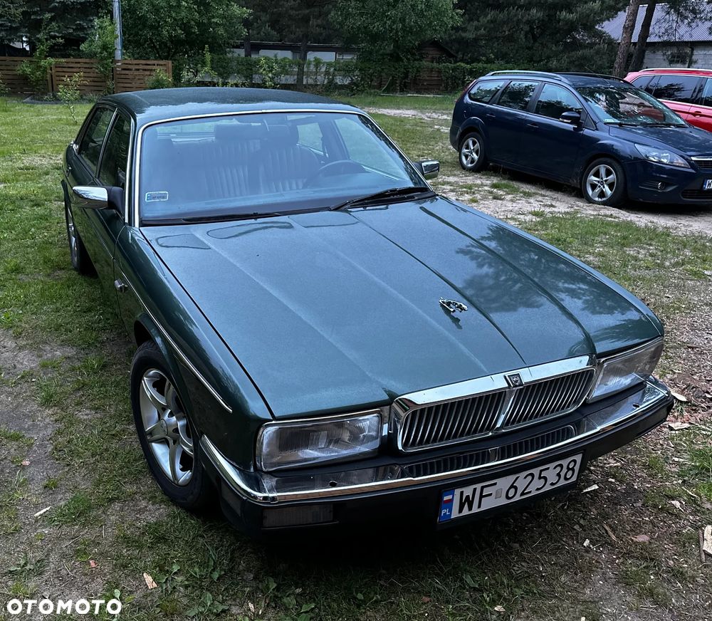 Jaguar XJ - 9