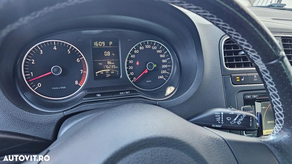 Volkswagen Polo 1.2 TSI DSG Cross - 22