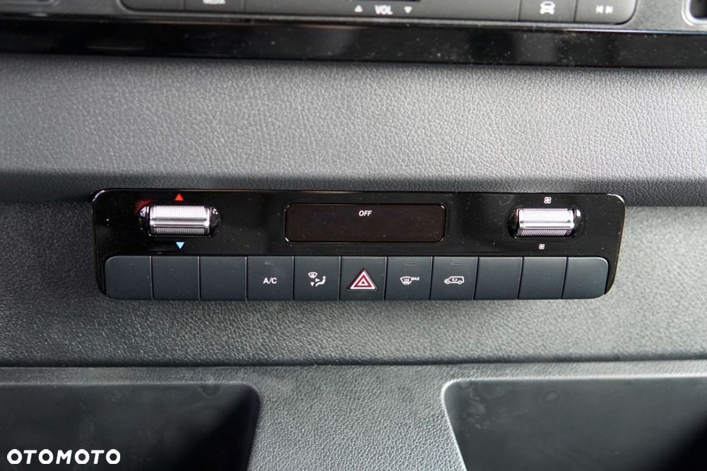 Mercedes-Benz Sprinter - 15