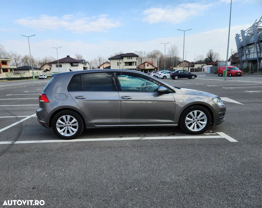 Volkswagen Golf 1.0 TSI BMT Trendline - 4