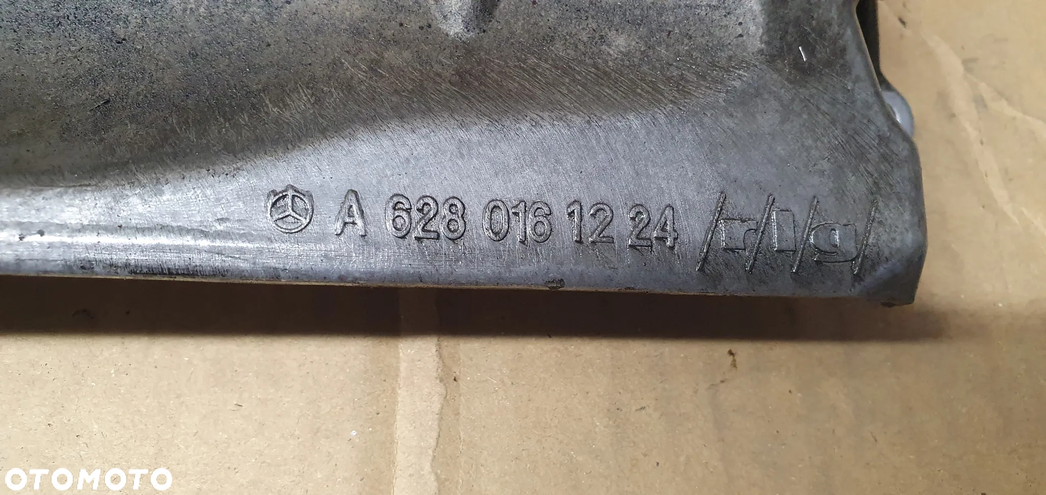 Pokrywa osłona zaworów wtryskiwaczy dekiel Mercedes ML W163 4.0 CDI A6280161224 - 6