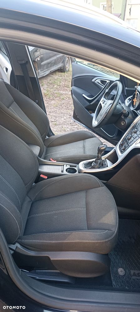 Opel Astra 2.0 CDTI DPF Cosmo - 2