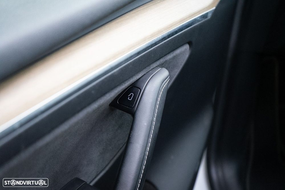 Tesla Model Y RWD - 23