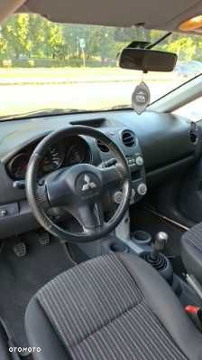 Mitsubishi Colt - 5