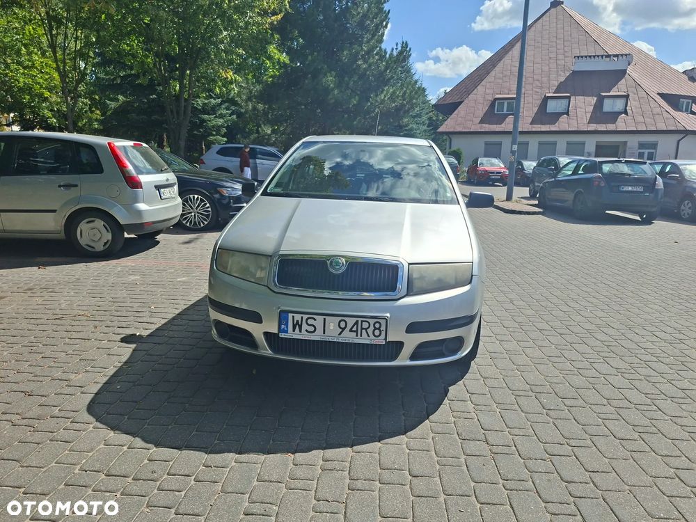 Skoda Fabia 1.2 HTP Ambiente - 2