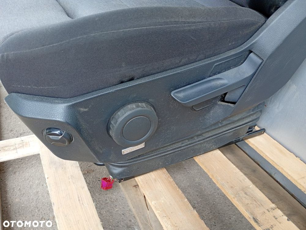 fotel kierowcy pneumatyczny siedzenie lewe vw crafter II 7c man tge 2018-2026r europa - 19