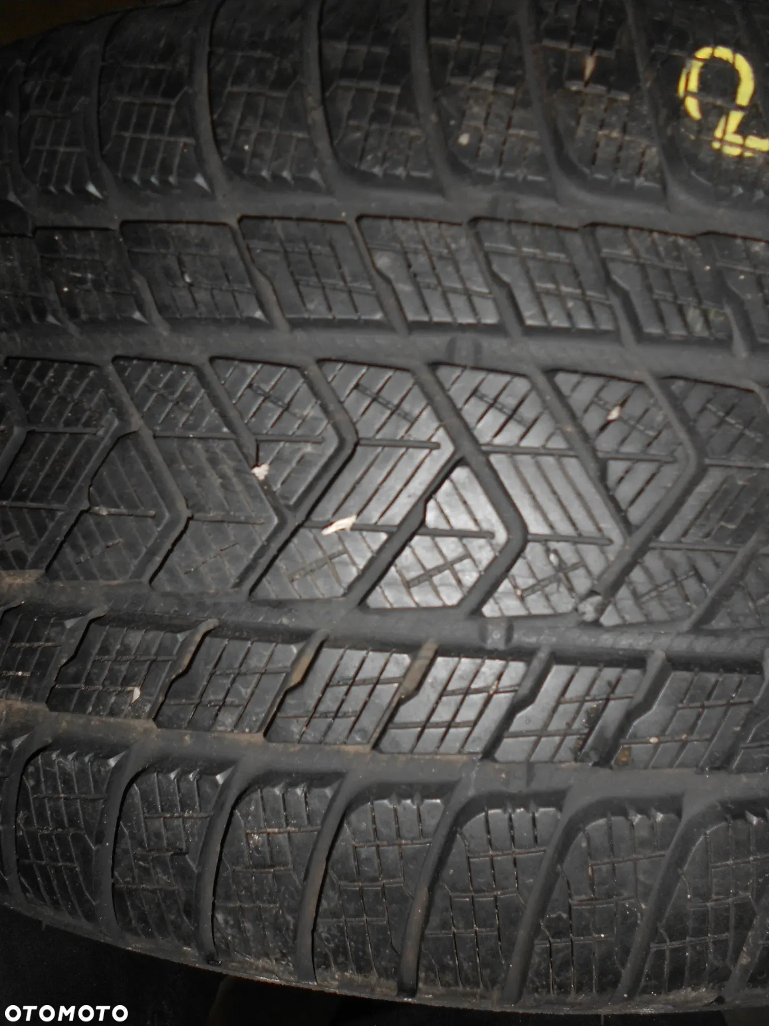 OPONA POJEDYNKA 295/40R20 PIRELLI SCORPION WINTER NO DOT 4420 8.2MM - 2