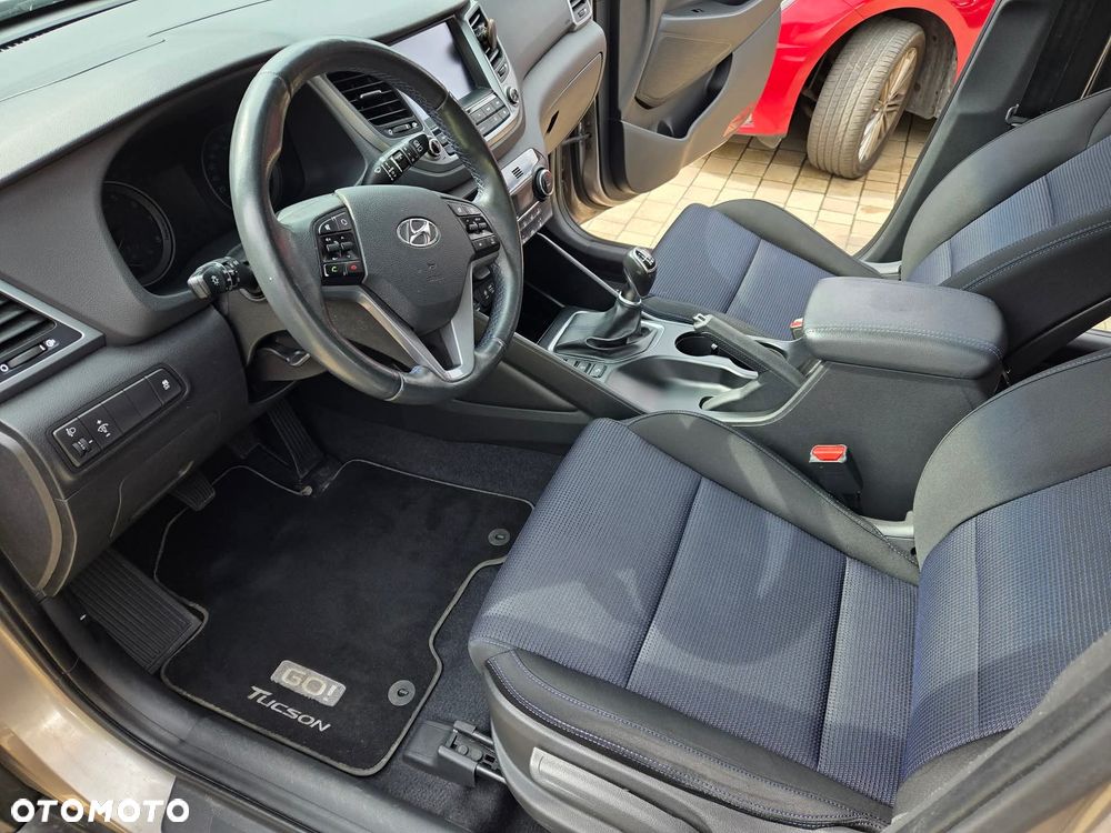 Hyundai Tucson 1.6 GDI BlueDrive GO 2WD - 9